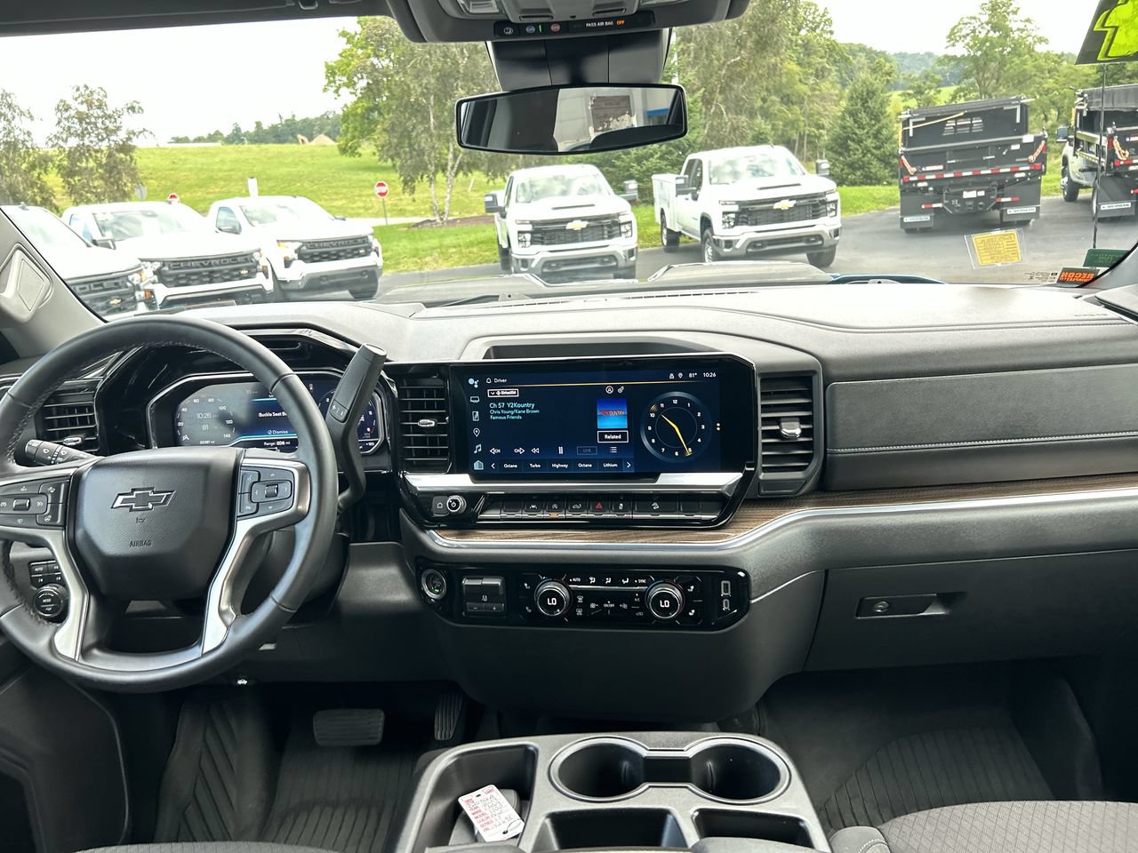 Used 2024 Chevrolet Silverado 1500 LT Trail Boss AWD/4WD image 18