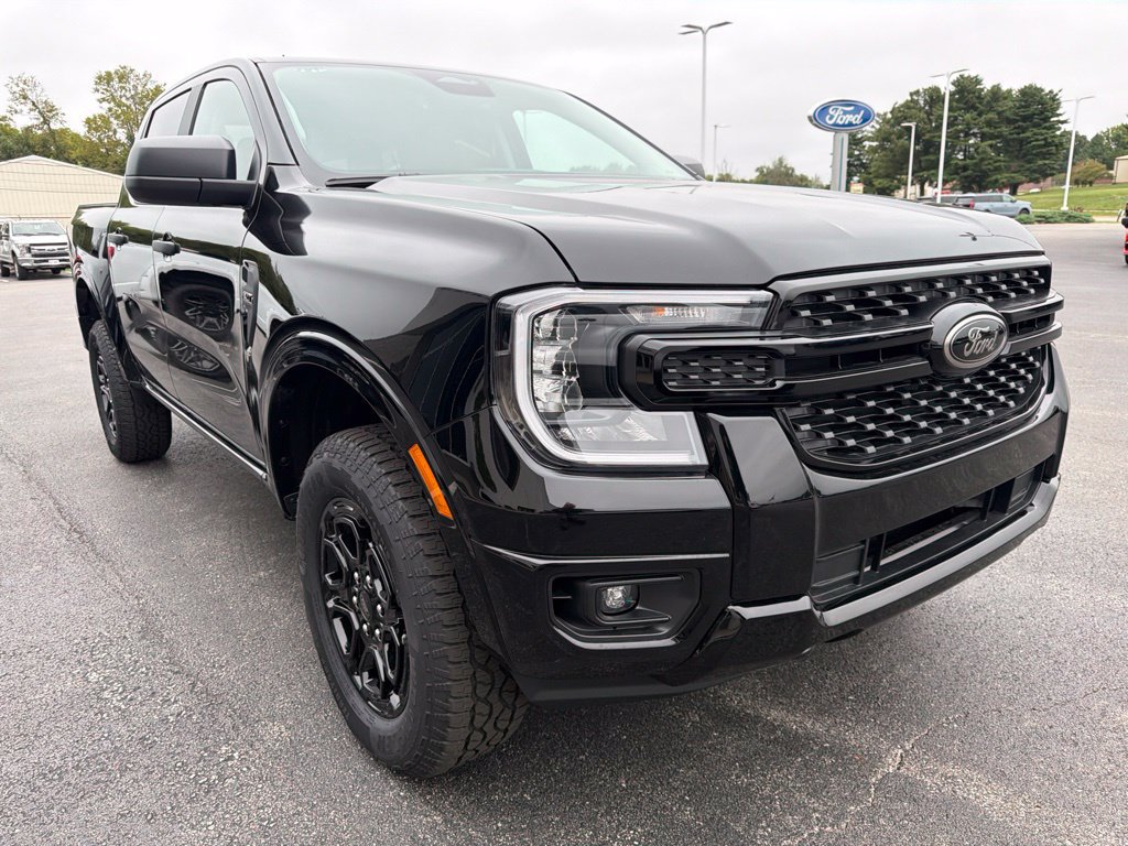 New 2026 Ford Ranger XLT w/ Black Appearance Package AWD/4WD image 7