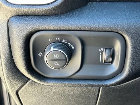 Used 2025 RAM 2500 Big Horn AWD/4WD image 17