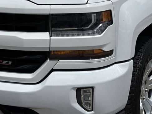 Used 2018 Chevrolet Silverado 1500 LT w/ All Star Edition AWD/4WD image 11