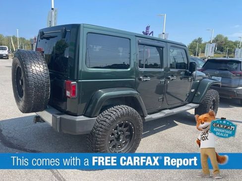 Used 2011 Jeep Wrangler Unlimited Sahara w/ Dual Top Group AWD/4WD image 2