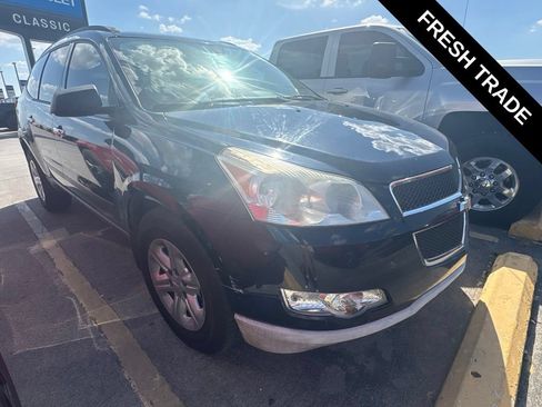 Used 2012 Chevrolet Traverse LS FWD image 1