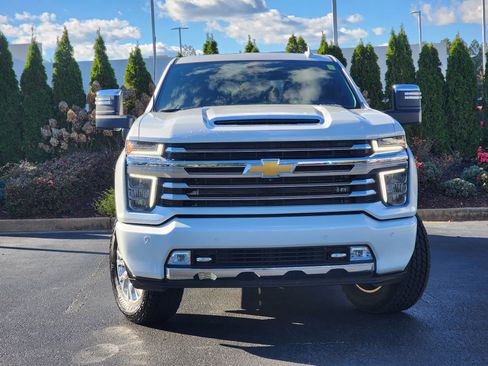 Used 2023 Chevrolet Silverado 2500 High Country image 5