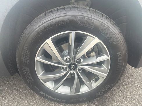 Used 2019 Hyundai Santa Fe AWD image 41