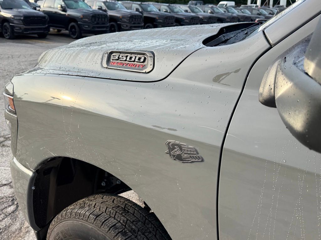 New 2027 RAM 3500 Big Horn AWD/4WD image 11