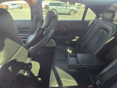 Used 2019 Lincoln Continental Reserve image 4