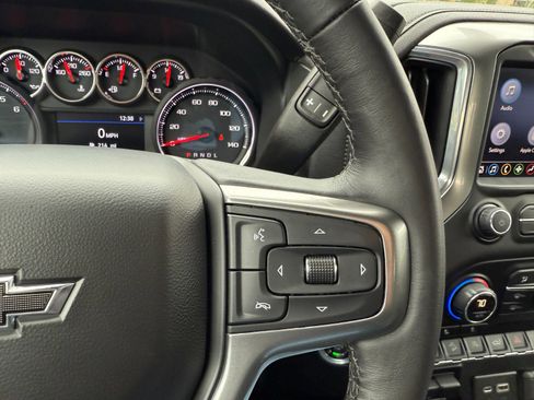 Used 2019 Chevrolet Silverado 1500 LT Trail Boss image 28