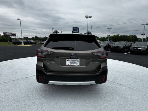 Used 2022 Subaru Outback Limited AWD/4WD image 6