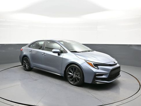 Certified 2023 Toyota Corolla SE image 4