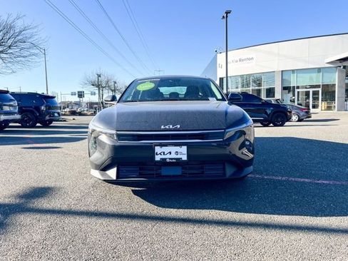 New 2025 Kia K4 LX image 5