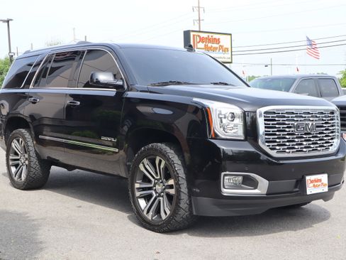 Used 2018 GMC Yukon Denali w/ Open Road Package AWD/4WD image 5