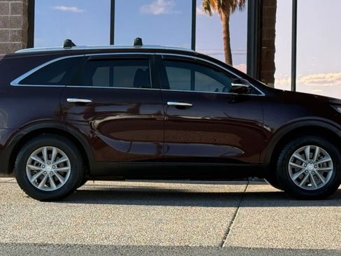 Used 2016 Kia Sorento FWD w/ LX Convenience Package image 15