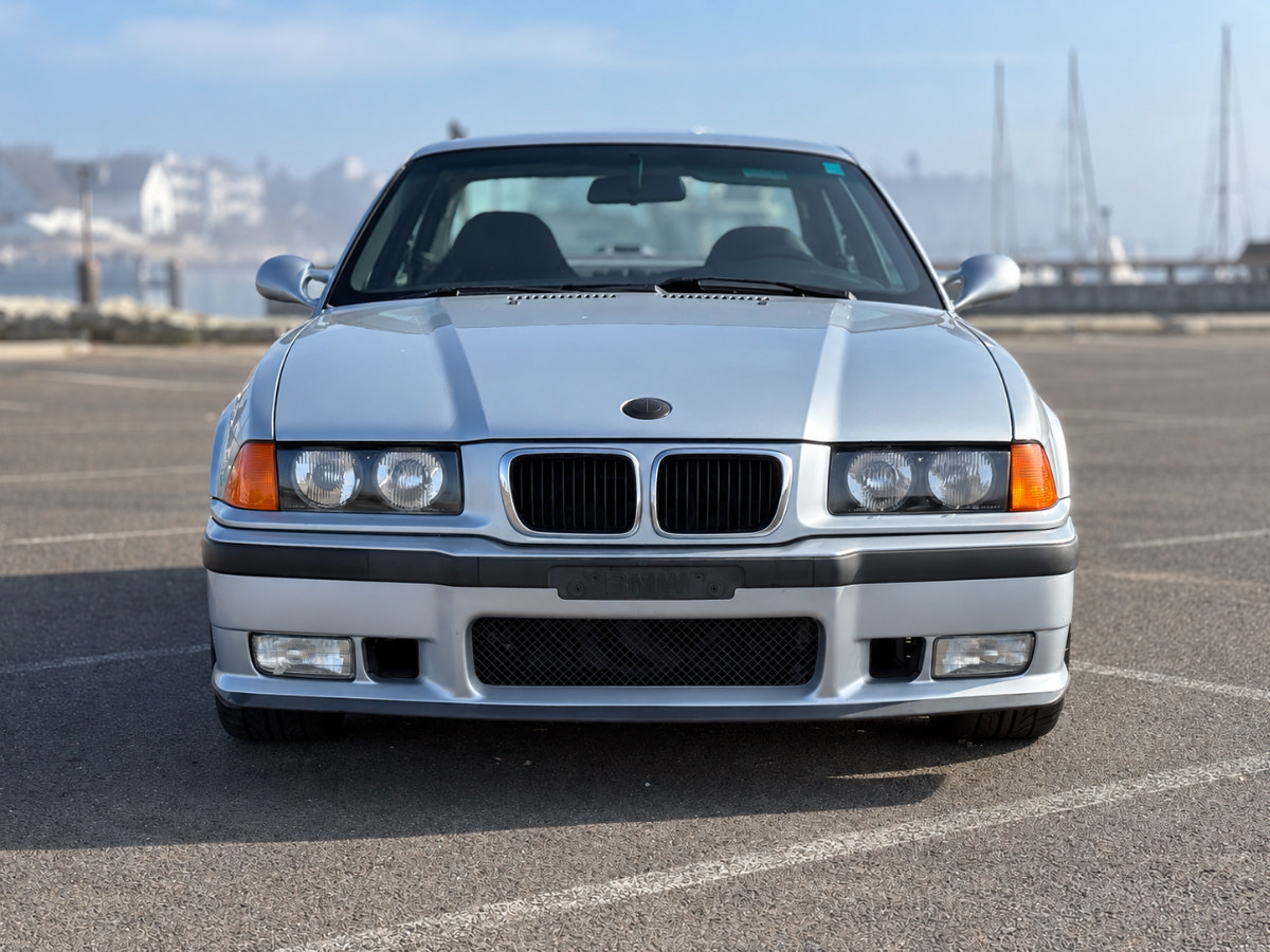 Used 1997 BMW M3 Coupe RWD image 8