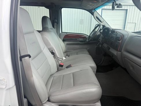 Used 2006 Ford F350 Lariat image 72