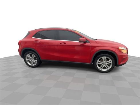 Used 2015 Mercedes-Benz GLA 250 4MATIC image 2