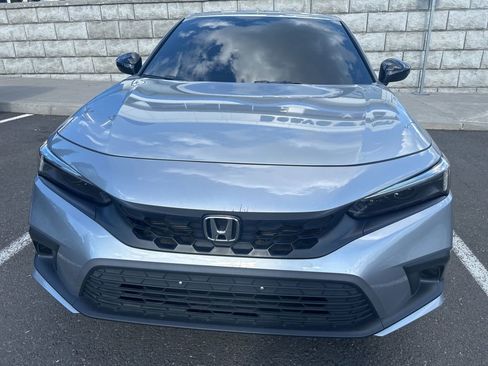 Used 2024 Honda Civic Sport image 2