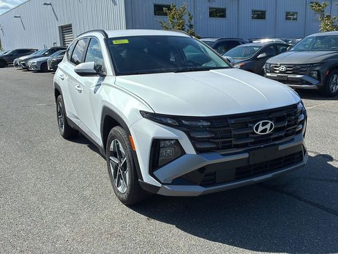 Certified 2025 Hyundai Tucson SEL AWD/4WD image 3