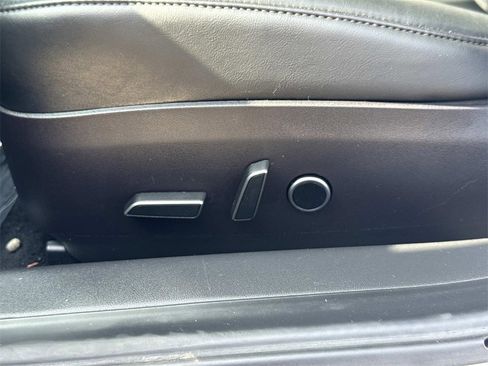 Used 2019 Tesla Model 3 Standard Range image 14