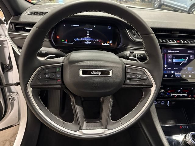 Used 2023 Jeep Grand Cherokee L Laredo AWD/4WD image 12