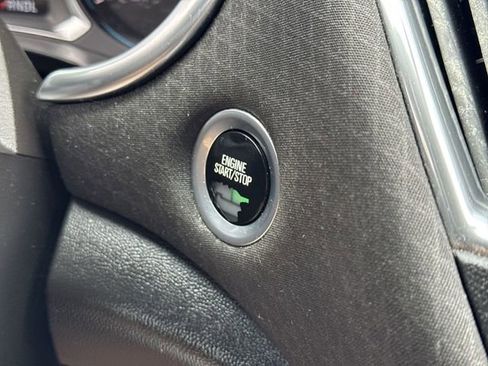 Used 2016 Chevrolet Malibu LT image 17