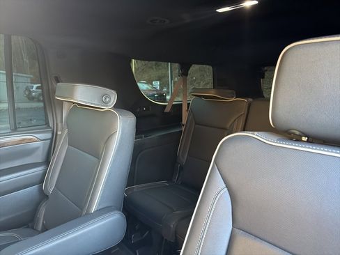 Certified 2024 Chevrolet Suburban Premier image 13