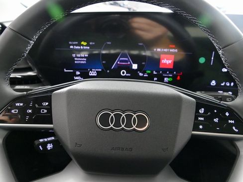New 2025 Audi Q5 Premium Plus image 17