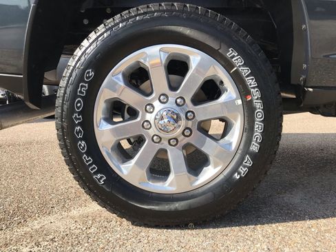 New 2026 RAM 2500 Laramie AWD/4WD image 9