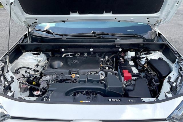 Used 2023 Toyota RAV4 XLE FWD image 32