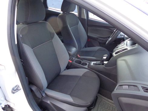 Used 2014 Ford Focus SE image 11