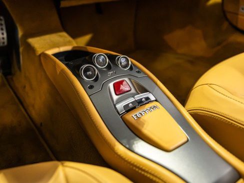 Used 2010 Ferrari 458 Italia Coupe RWD image 52