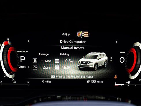 New 2026 Nissan Pathfinder Platinum w/ Cargo Package AWD/4WD image 17