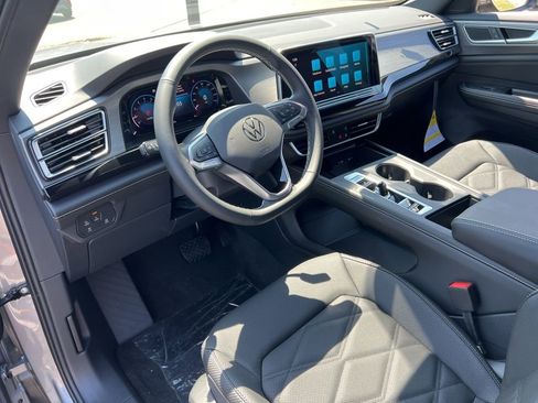 New 2026 Volkswagen Atlas Cross Sport SE FWD image 14