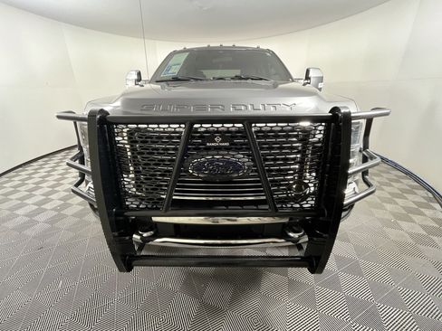 Used 2021 Ford F450 XLT w/ XLT Premium Package image 7