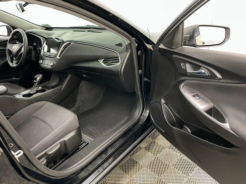 Used 2022 Chevrolet Malibu LS image 29