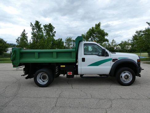 Used 2008 Ford F550 4x4 Regular Cab Super Duty image 4
