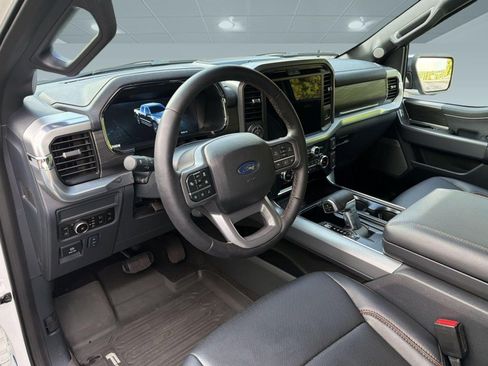 Used 2025 Ford F150 Lariat AWD/4WD image 4
