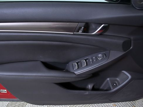 Used 2020 Honda Accord Sport image 14