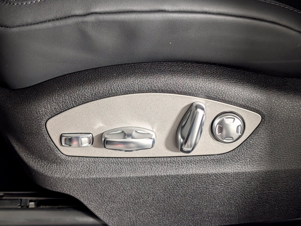 New 2026 Porsche Macan S AWD/4WD image 30