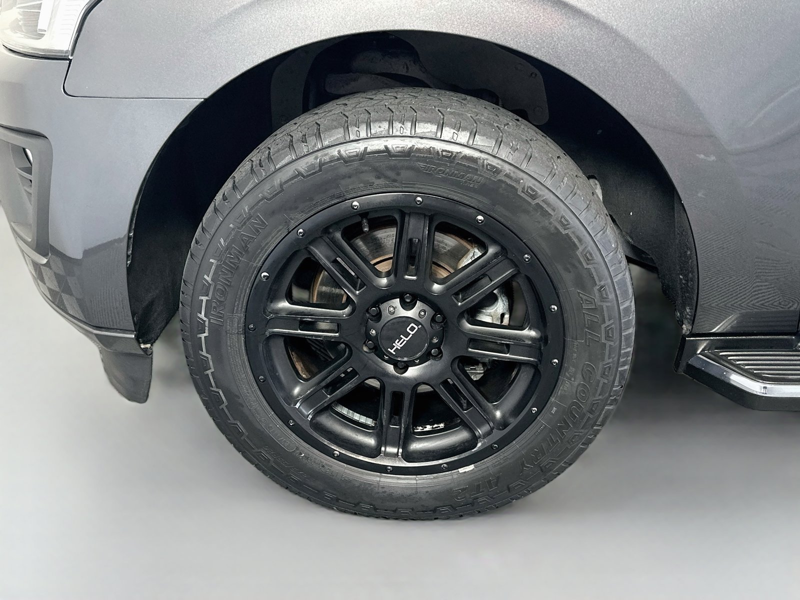 Used 2020 Ford Expedition XLT w/ Equipment Group 202A RWD image 32