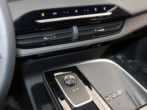 New 2025 Buick Enclave Sport Touring w/ Power Package image 24