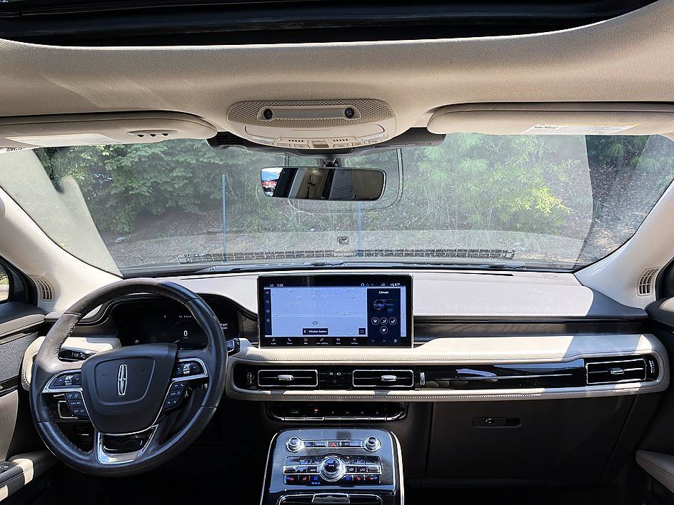 Used 2022 Lincoln Nautilus Reserve FWD image 22