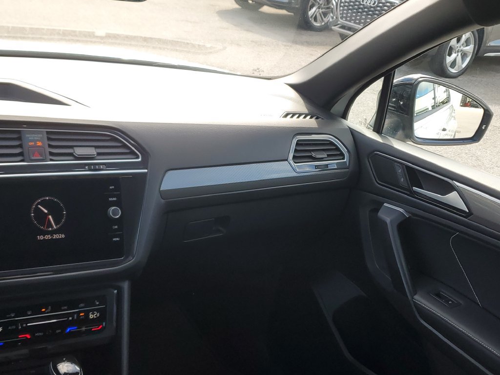 Certified 2024 Volkswagen Tiguan SE R-Line FWD image 22