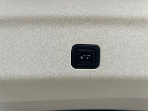 Used 2023 Cadillac Escalade Sport Platinum w/ LPO, ONYX Package image 20