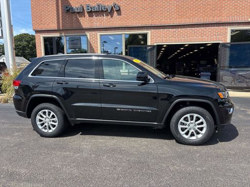 Used 2022 Jeep Grand Cherokee Laredo E w/ Security & Convenience Group image 29