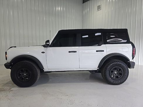 Used 2024 Ford Bronco Wildtrak image 5