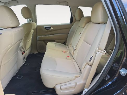 Used 2020 Nissan Pathfinder SV AWD/4WD image 13