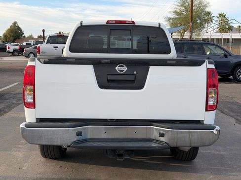 Used 2018 Nissan Frontier SV RWD image 7