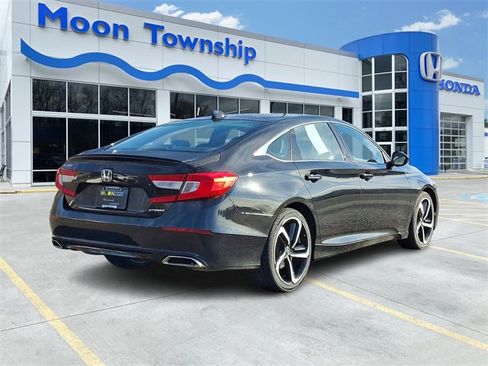 Used 2022 Honda Accord Sport image 6