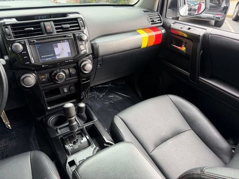Used 2017 Toyota 4Runner TRD Off-Road Premium AWD/4WD image 43