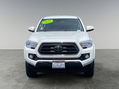 Used 2022 Toyota Tacoma SR5 w/ Technology Package AWD/4WD image 8